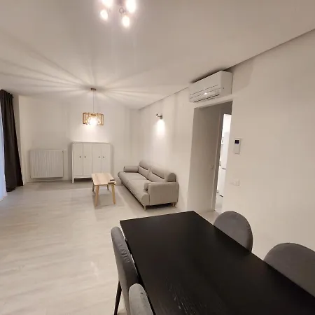 Апартаменти Tourist Luxury In