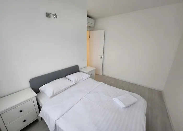 Tourist Luxury In * Bucareste