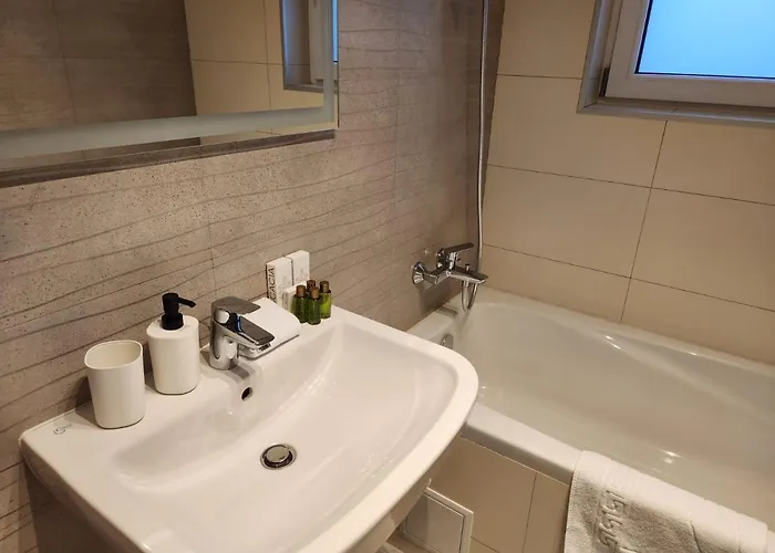 Tourist Luxury In Bucareste