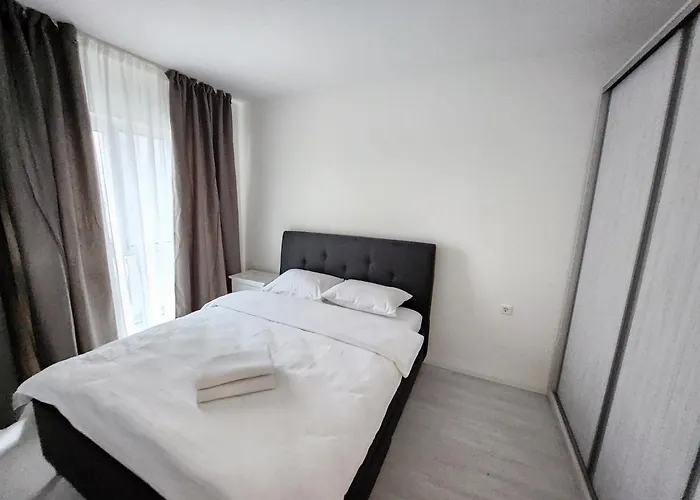Tourist Luxury In *