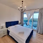 Tourist Luxury In *