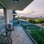 Tourist Luxury In * Bucarest