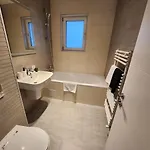 Tourist Luxury In * Bucarest