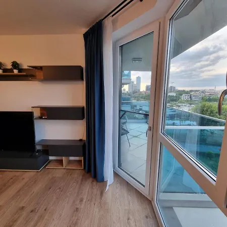 Tourist Luxury In * Bukarest