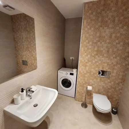 Tourist Luxury In Lägenhet Bukarest